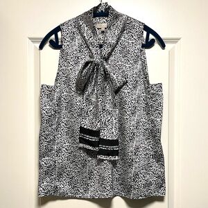 EUC The Limited Scandal Collection Sleeveless Satin Blouse Abstract B&W Print M